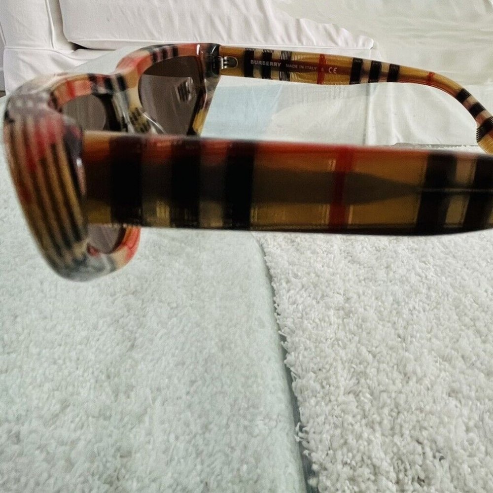 🎈BURBERRY PRINT LADIES NEW NEVER WORN CAT EYE SUNGLASSES W/ CASE - Picture 6 of 12
